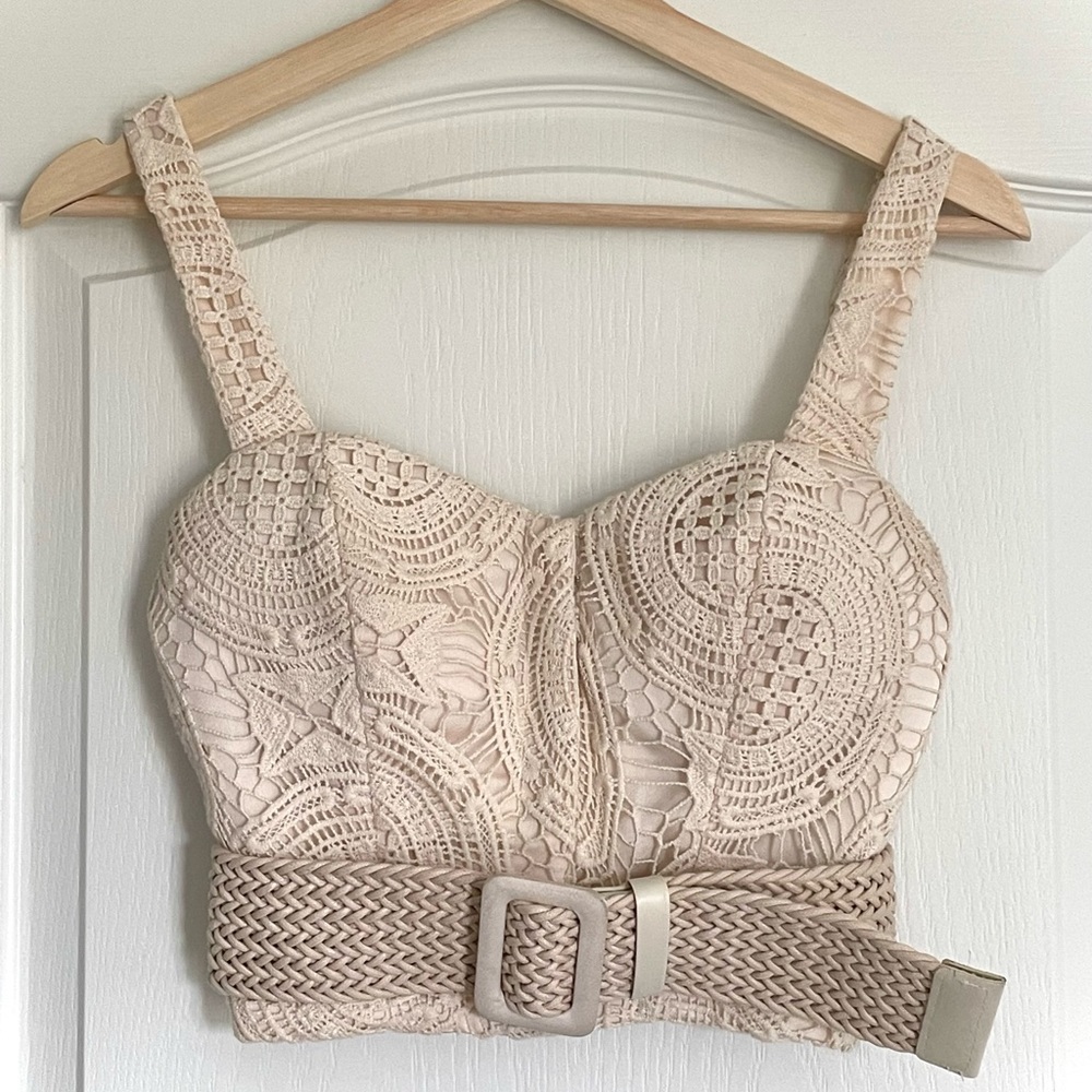 Beautiful Marciano top (comes with belt)